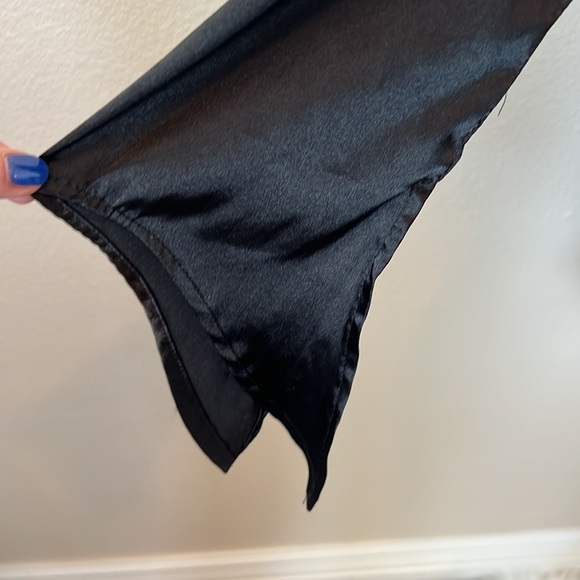 SHEIN- Long sleeve mini dress ties in the front - Picture 3 of 15